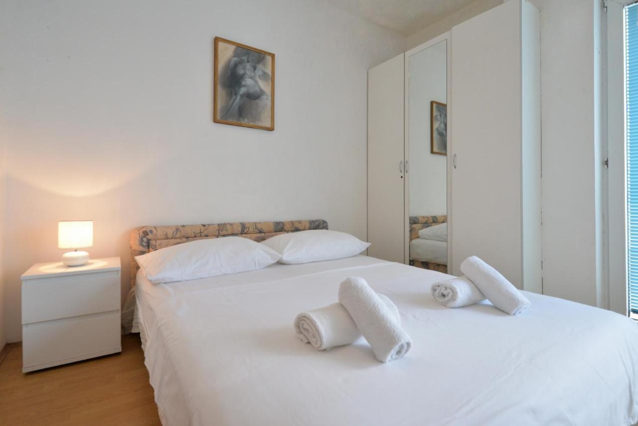 Apartman Rašip, Murter Bagian luar foto