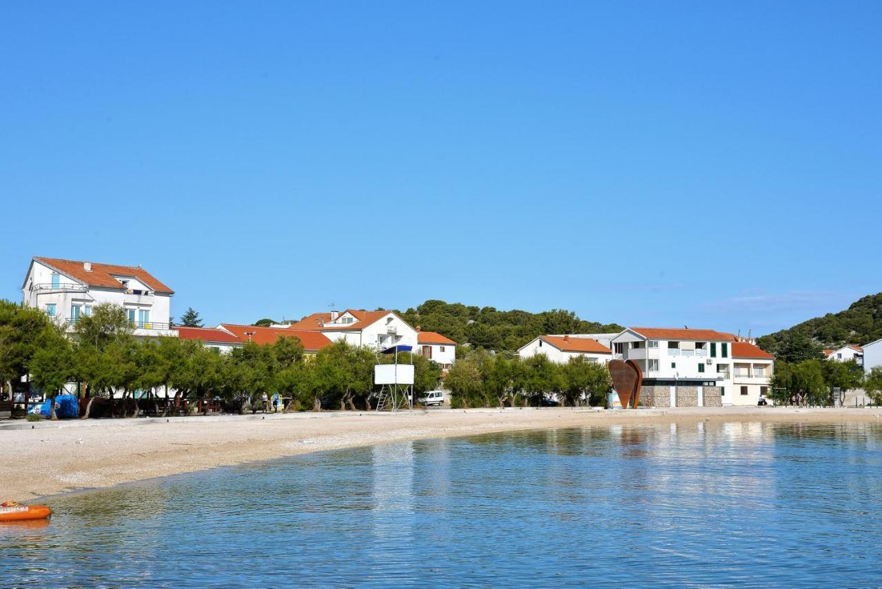 Apartman Rašip, Murter Bagian luar foto