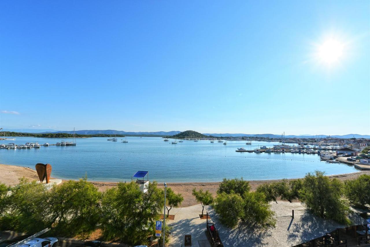 Apartman Rašip, Murter Bagian luar foto